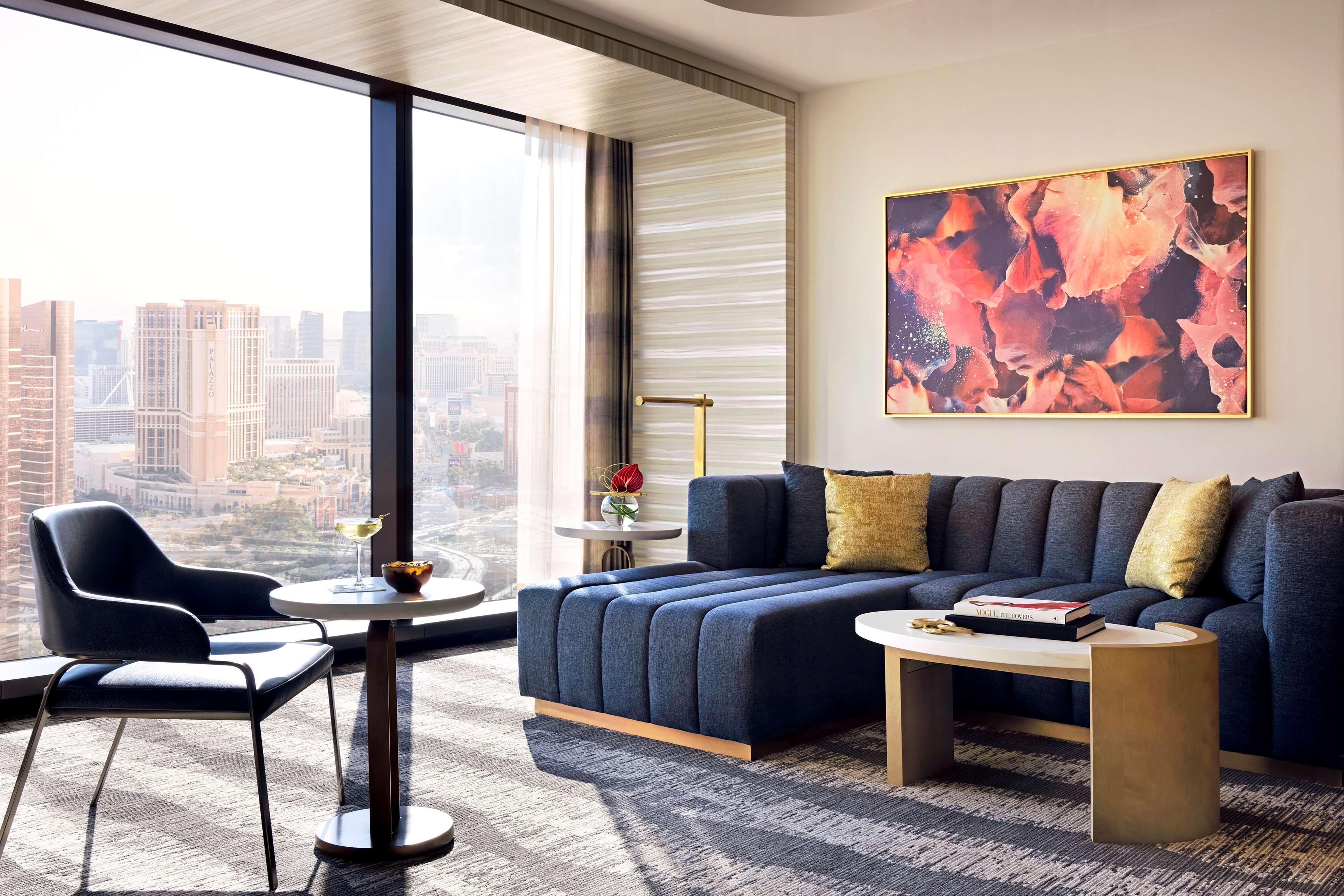 Conrad Las Vegas At Resorts World Luaran gambar A living room at the Ritz-Carlton, Downtown, Los Angeles