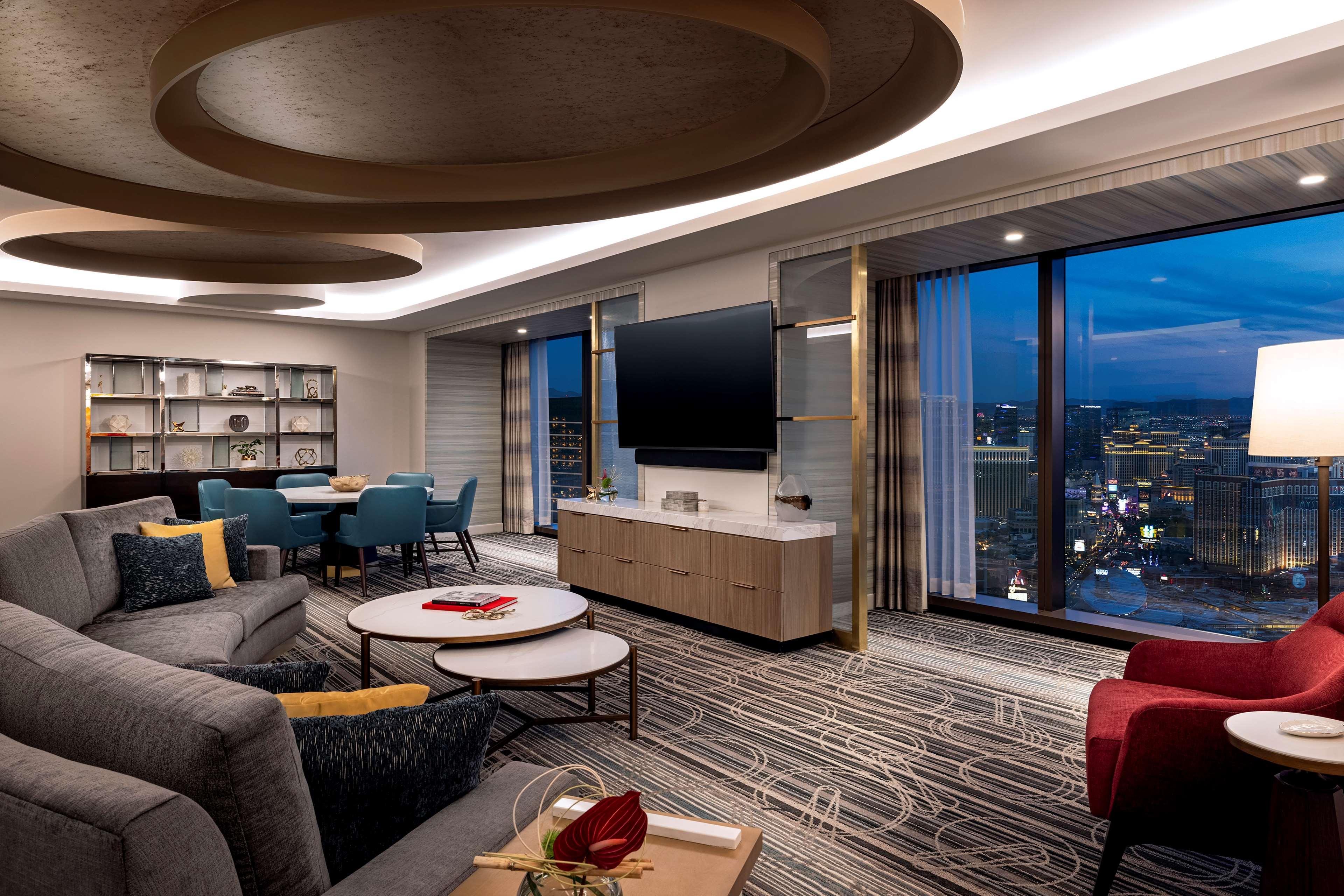 Conrad Las Vegas At Resorts World Luaran gambar A suite at the Wynn Las Vegas