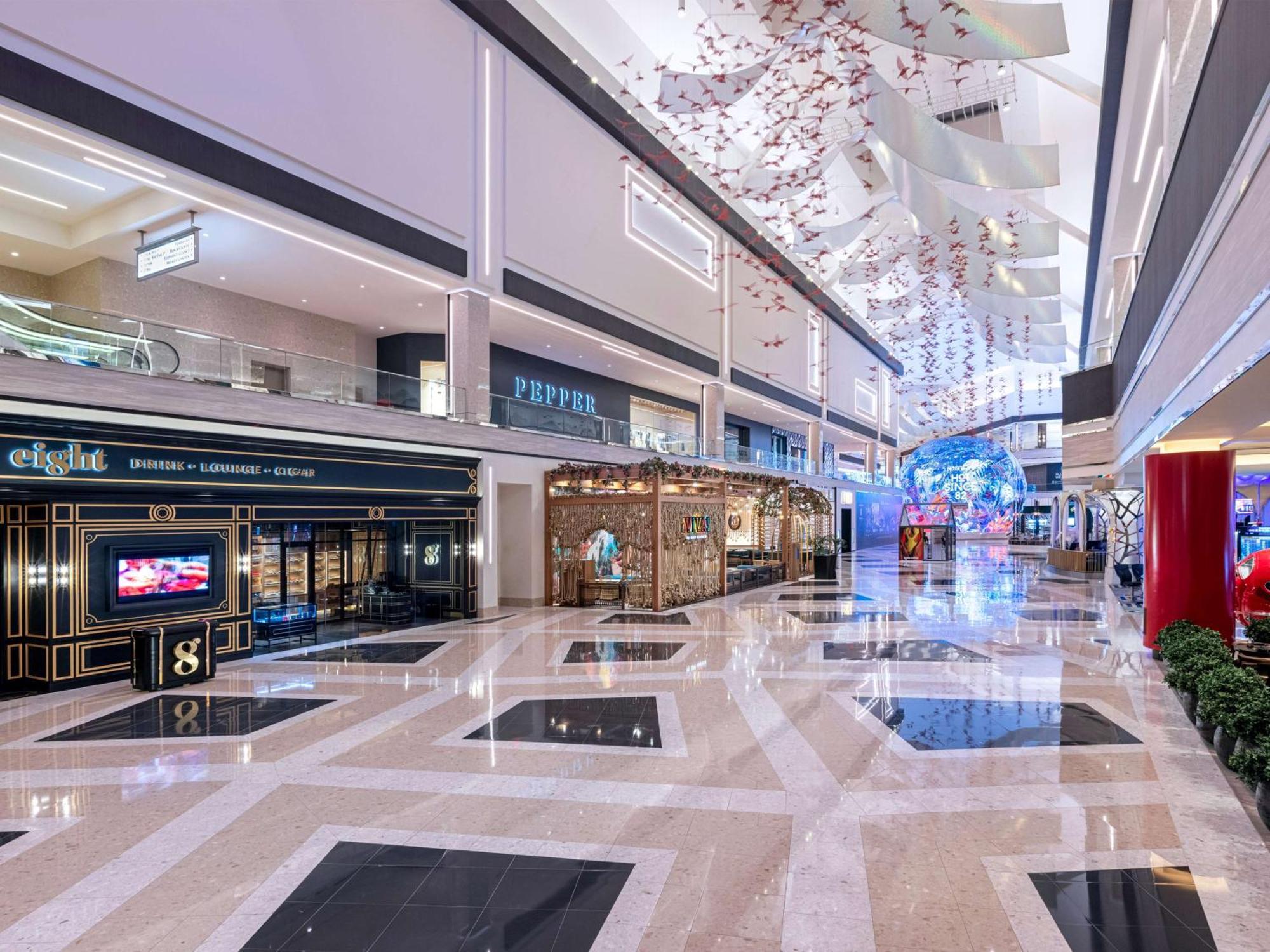 Conrad Las Vegas At Resorts World Luaran gambar The shopping mall